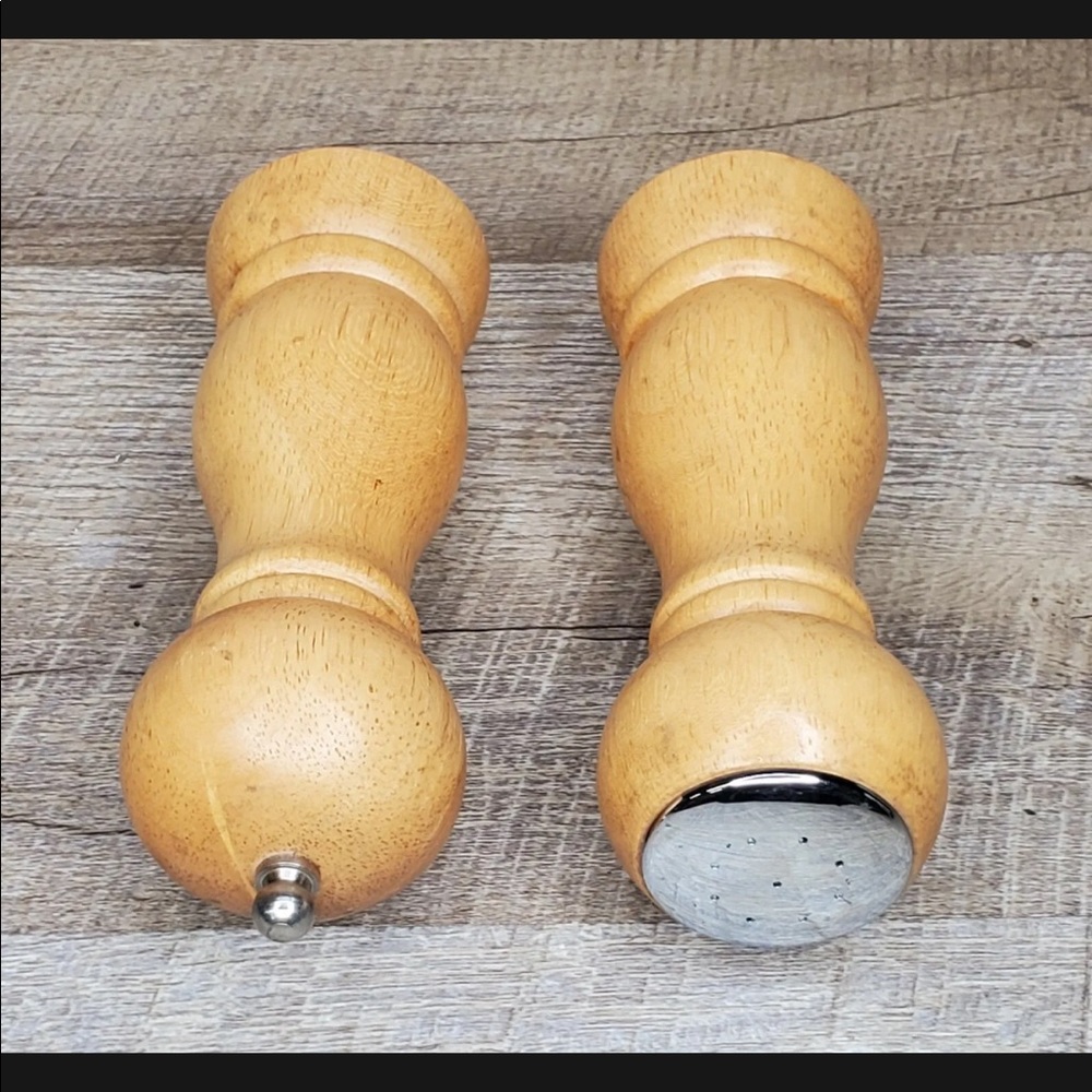 Farberware Wooden 6" Salt Pepper Shaker Natural Wood grain Silver Tone Top 80’s - Picture 5 of 7